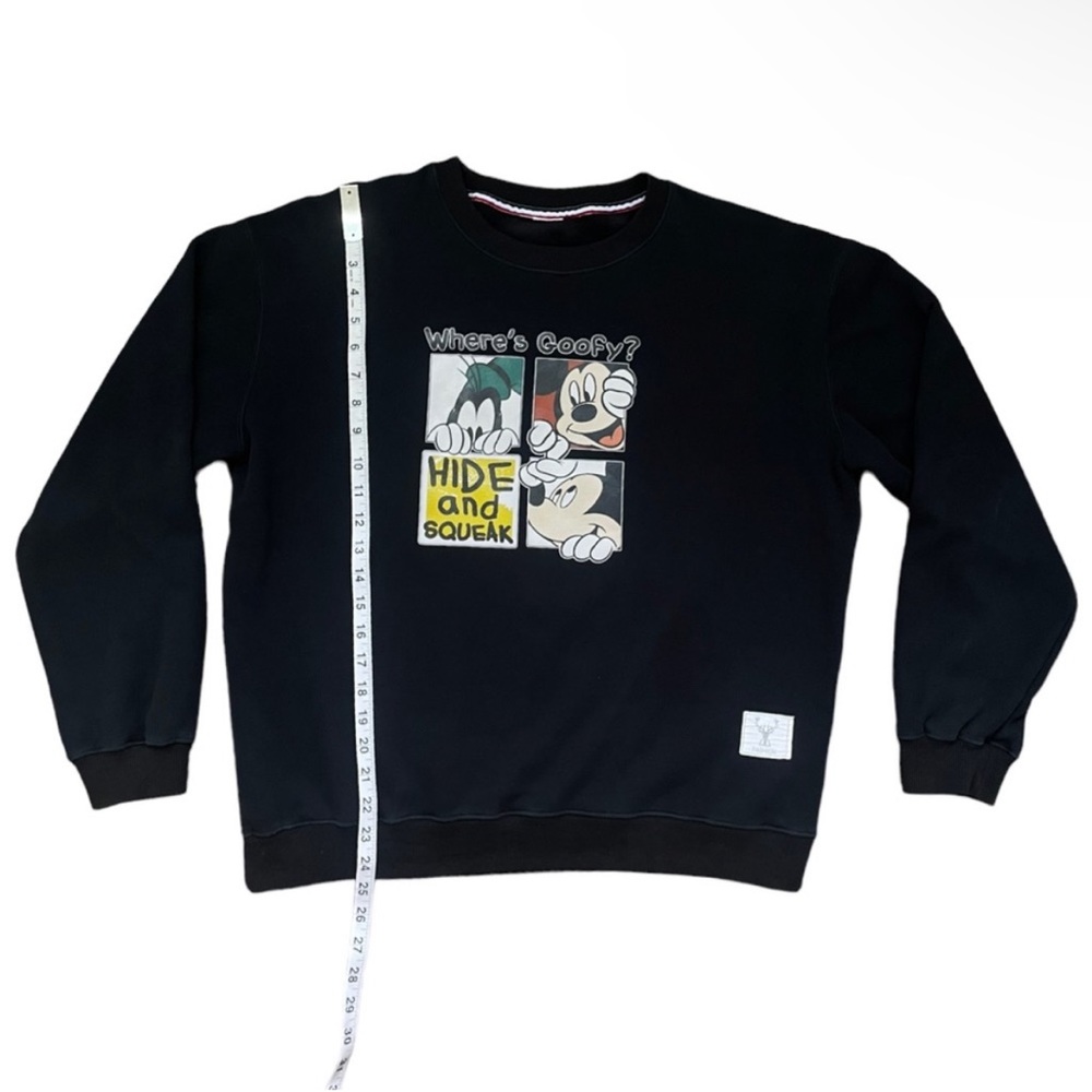Where is Goofy Crew Neck Sweater (L) - Picture 3 of 5